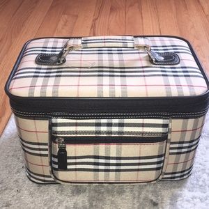 7 piece makeup storage set